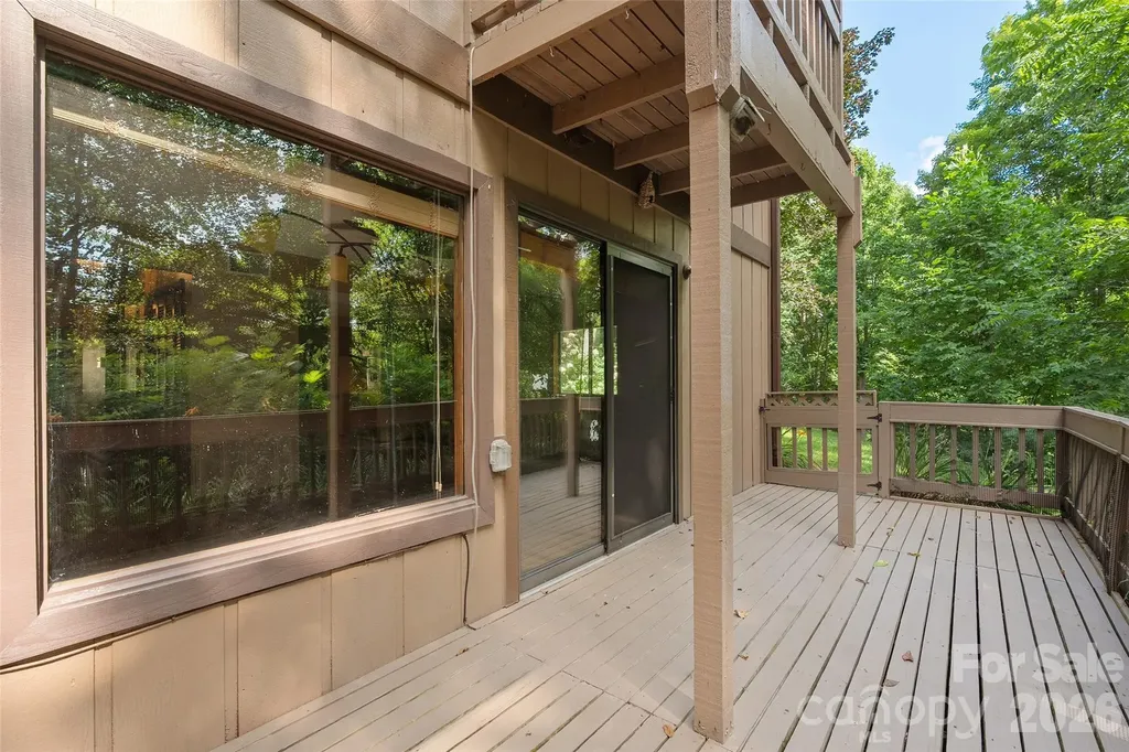 37 George Circle Maggie Valley NC 28751