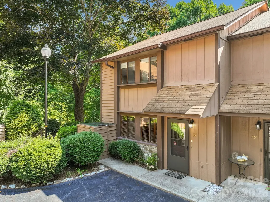 37 George Circle Maggie Valley NC 28751