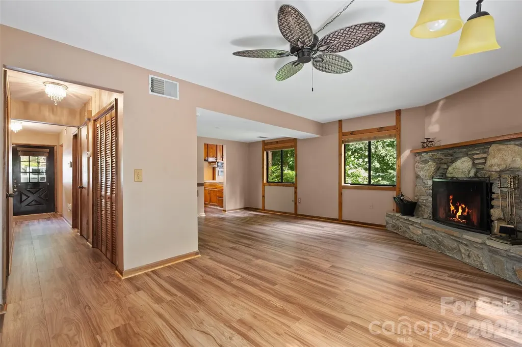 37 George Circle Maggie Valley NC 28751