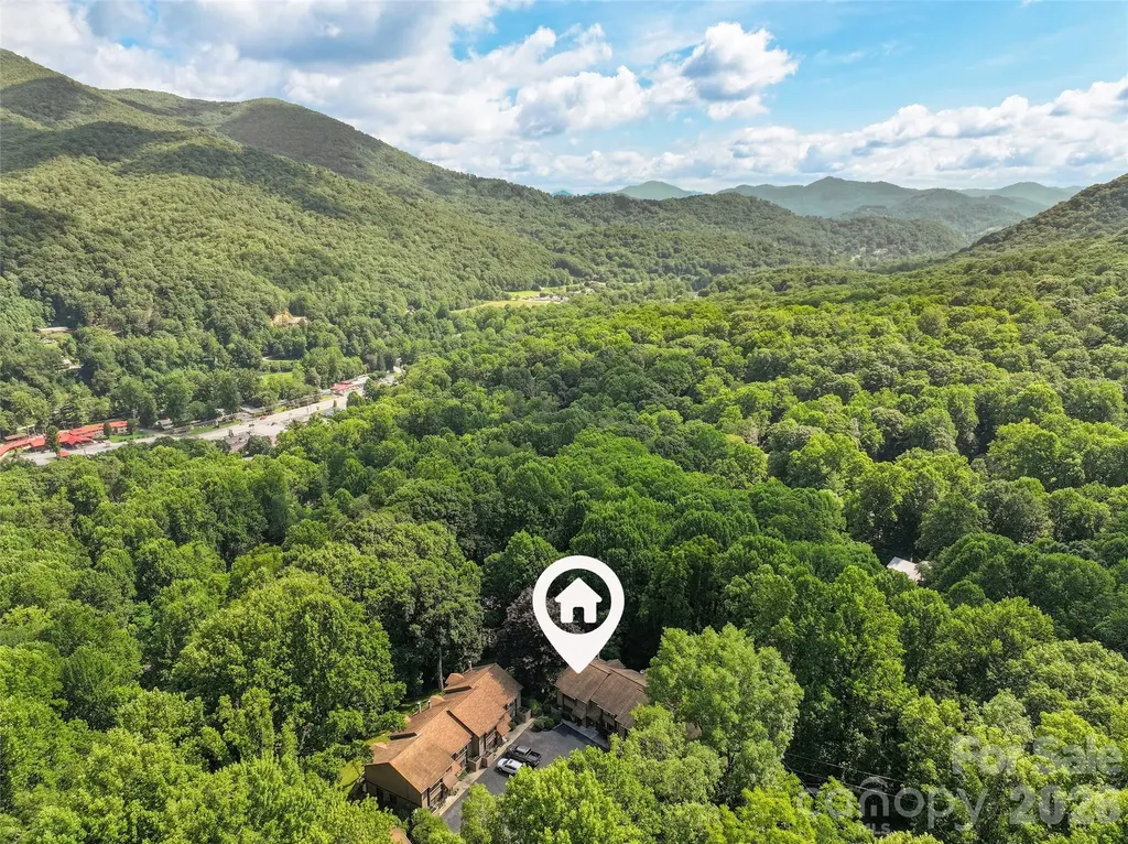 37 George Circle Maggie Valley NC 28751