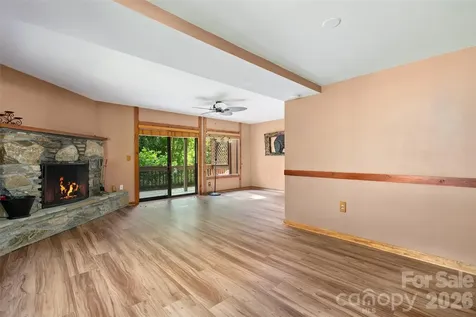 37 George Circle Maggie Valley NC 28751