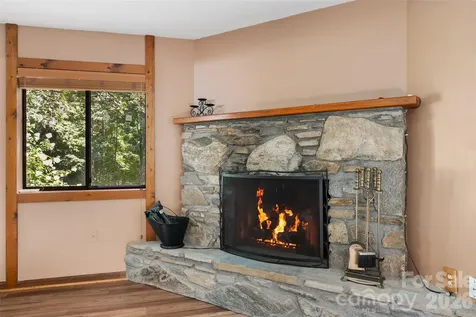37 George Circle Maggie Valley NC 28751