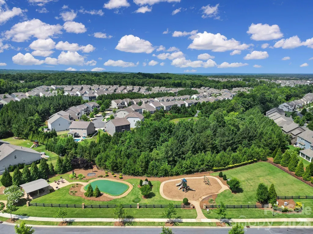 2001 Oakmere Road Waxhaw NC 28173