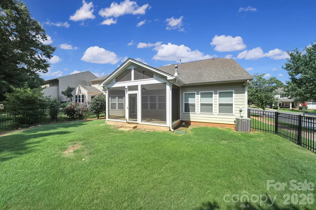 2001 Oakmere Road Waxhaw NC 28173