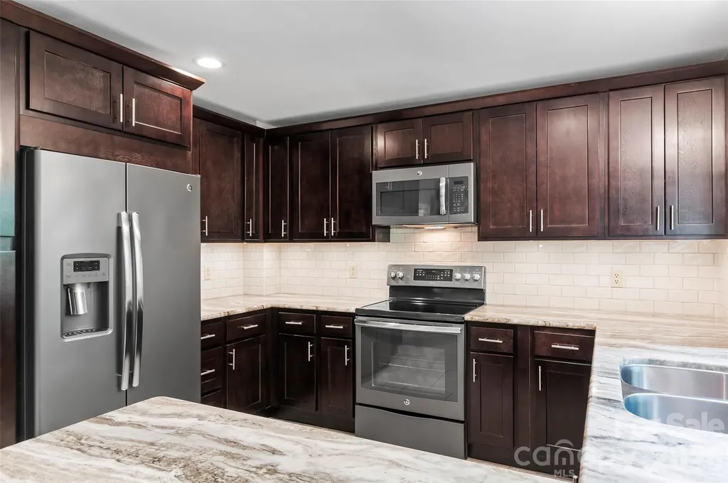 82 Sunburst Drive Waynesville NC 28786