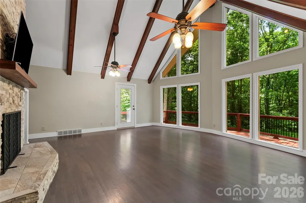 82 Sunburst Drive Waynesville NC 28786
