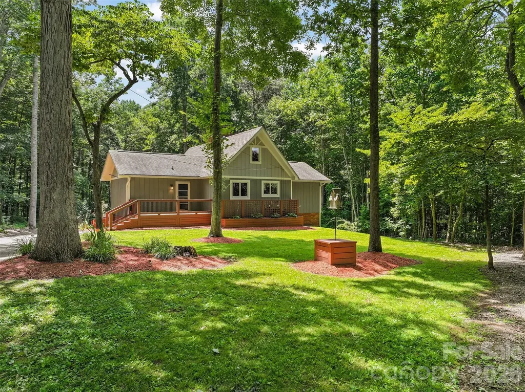 82 Sunburst Drive Waynesville NC 28786
