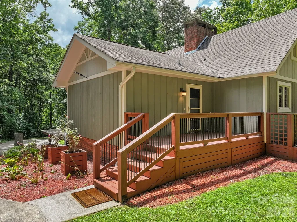 82 Sunburst Drive Waynesville NC 28786
