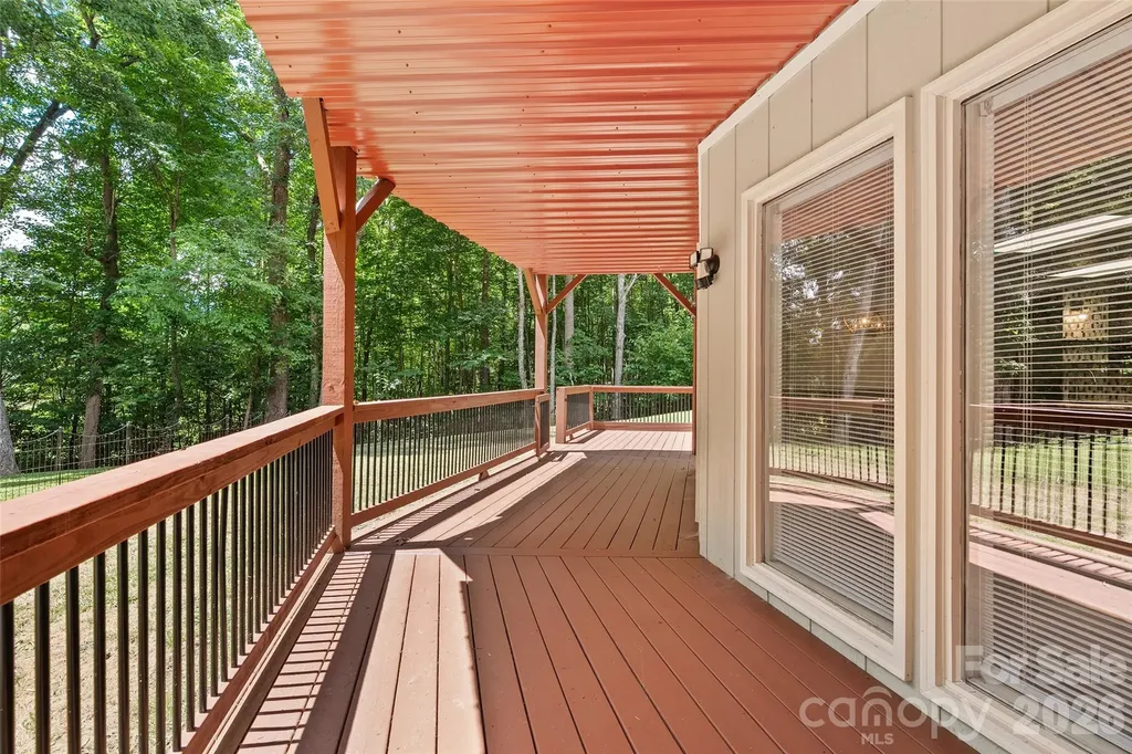 82 Sunburst Drive Waynesville NC 28786