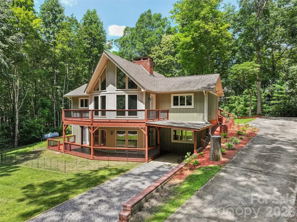 82 Sunburst Drive Waynesville NC 28786