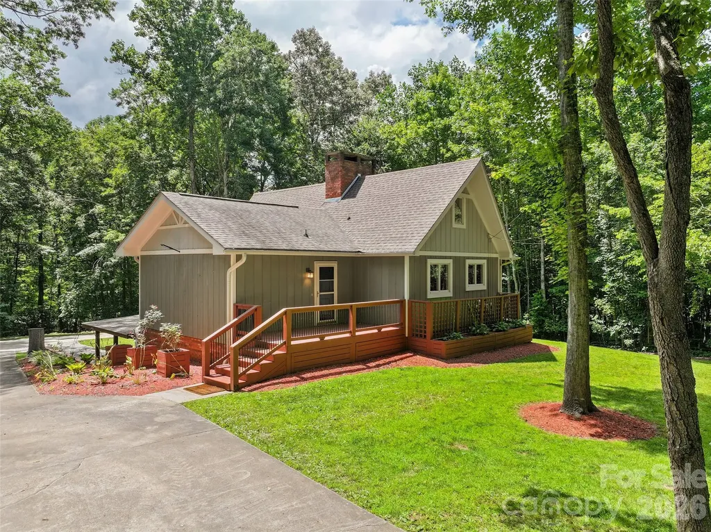 82 Sunburst Drive Waynesville NC 28786