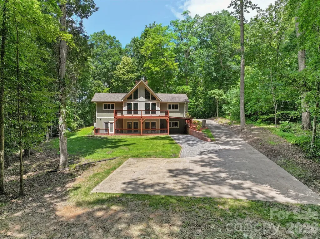 82 Sunburst Drive Waynesville NC 28786