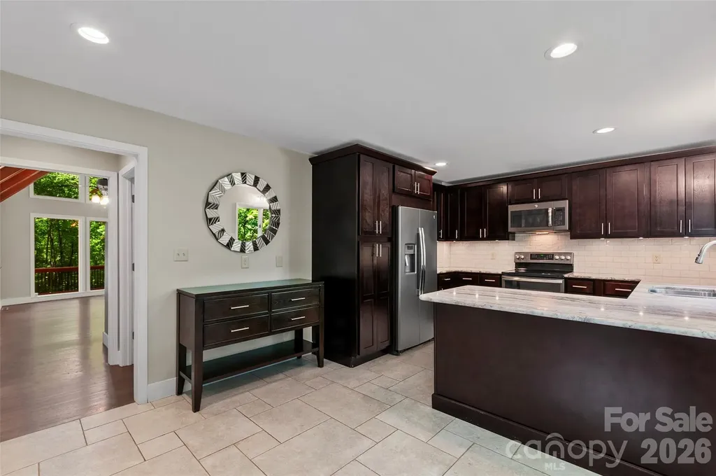 82 Sunburst Drive Waynesville NC 28786