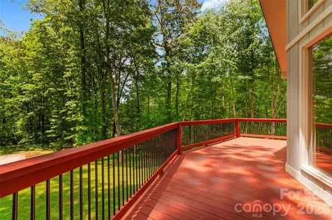 82 Sunburst Drive Waynesville NC 28786