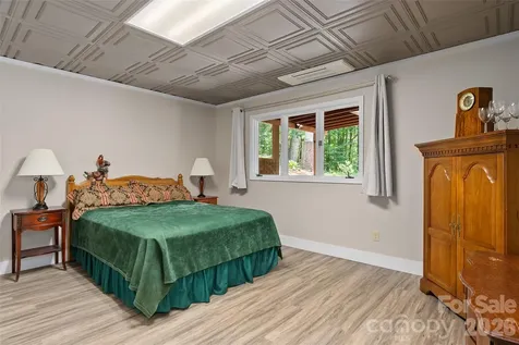 82 Sunburst Drive Waynesville NC 28786