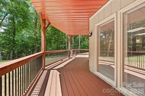 82 Sunburst Drive Waynesville NC 28786