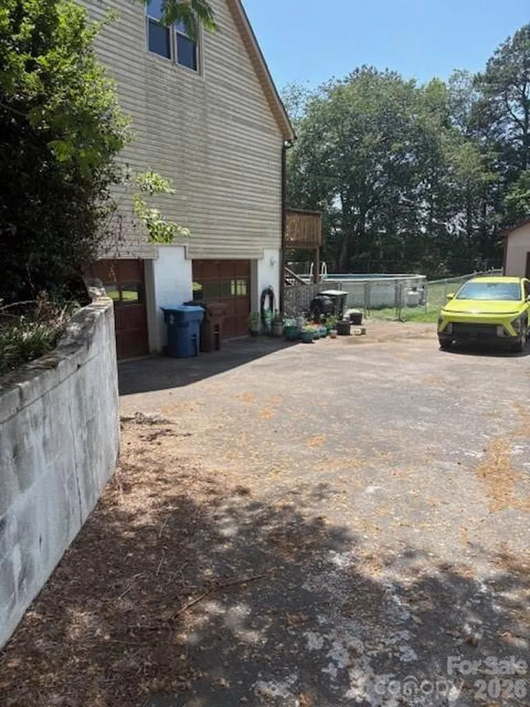 123 Valley Oaks Drive Advance NC 27006