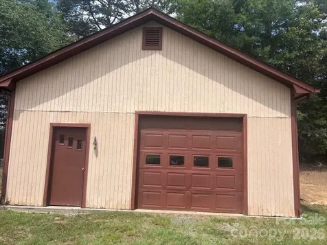 123 Valley Oaks Drive Advance NC 27006