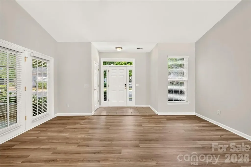 9236 Duckhorn Drive Charlotte NC 28277