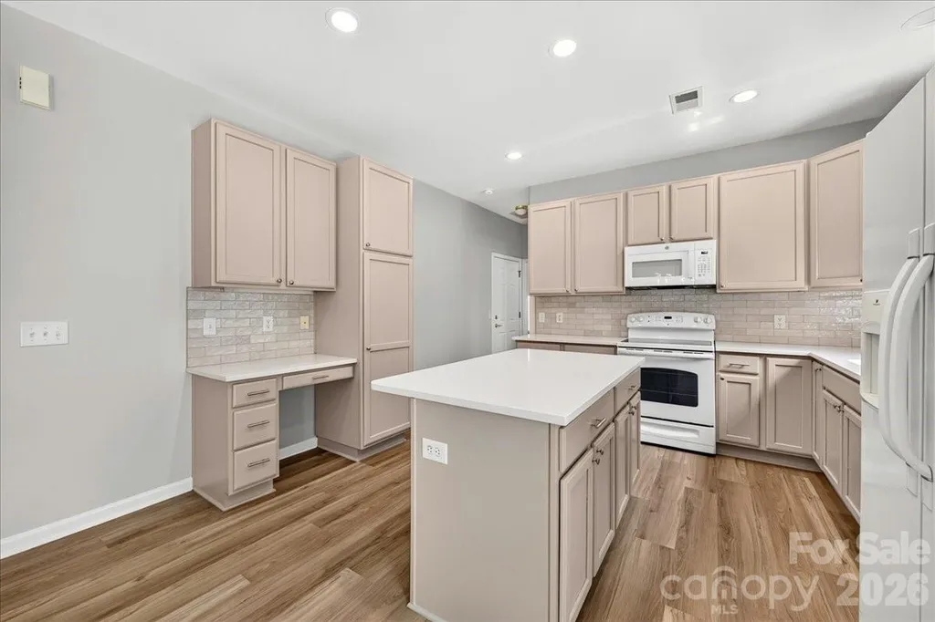 9236 Duckhorn Drive Charlotte NC 28277