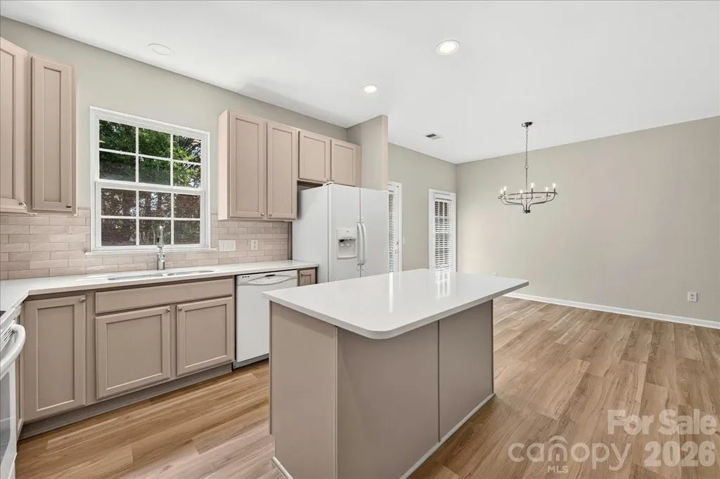 9236 Duckhorn Drive Charlotte NC 28277