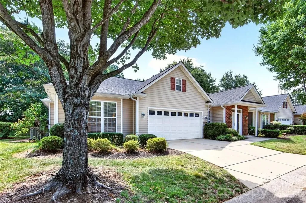 9236 Duckhorn Drive Charlotte NC 28277