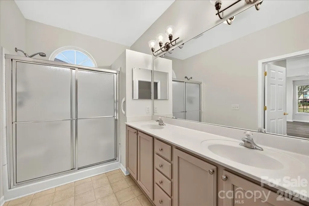 9236 Duckhorn Drive Charlotte NC 28277