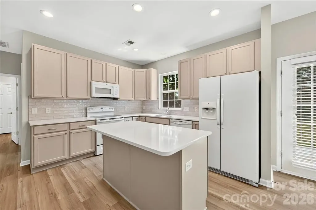 9236 Duckhorn Drive Charlotte NC 28277