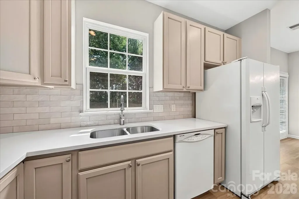 9236 Duckhorn Drive Charlotte NC 28277