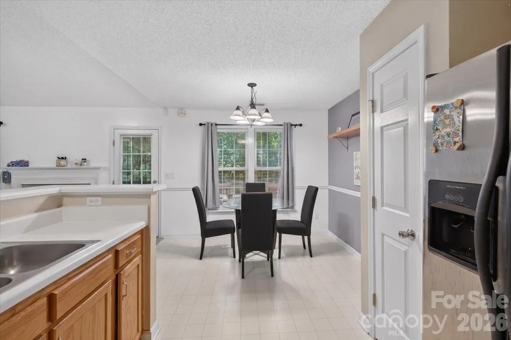 9207 Amy Drive Charlotte NC 28213