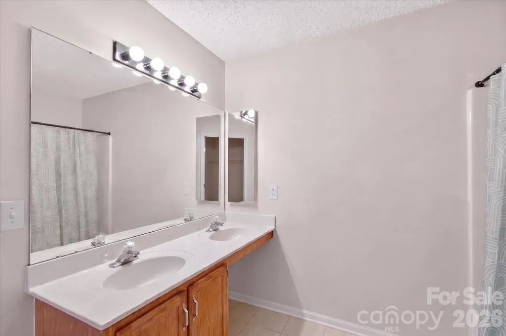 9207 Amy Drive Charlotte NC 28213