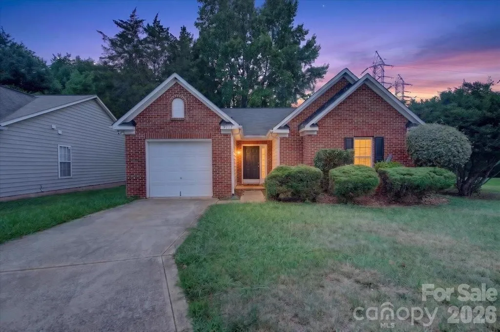 9207 Amy Drive Charlotte NC 28213