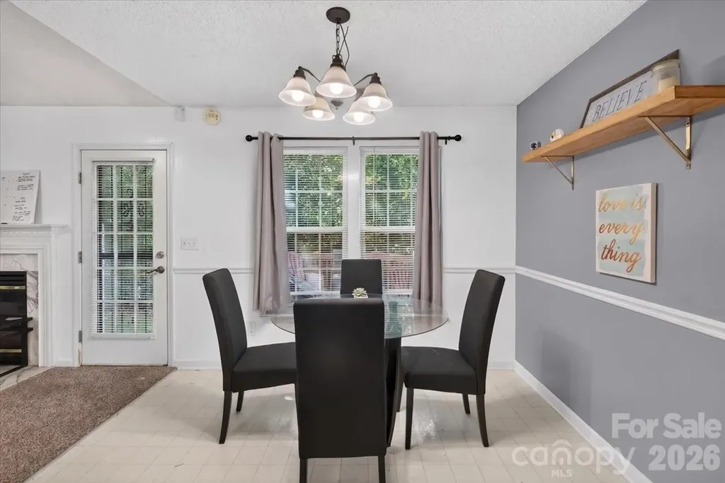 9207 Amy Drive Charlotte NC 28213