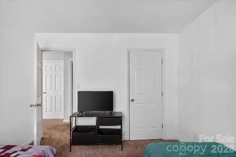 9207 Amy Drive Charlotte NC 28213