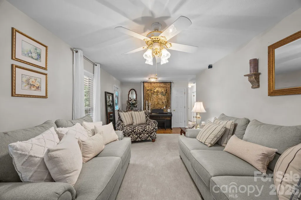 124 Lytle Cove Road Swannanoa NC 28778
