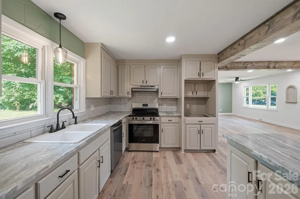 112 Summers Farm Road Statesville NC 28625