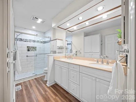 303 White Oak Drive Hendersonville NC 28791