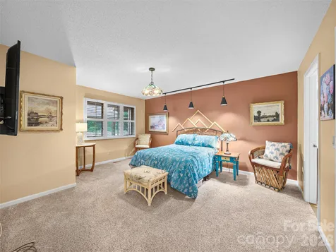 303 White Oak Drive Hendersonville NC 28791