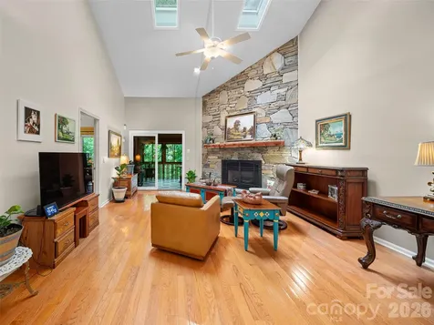 303 White Oak Drive Hendersonville NC 28791