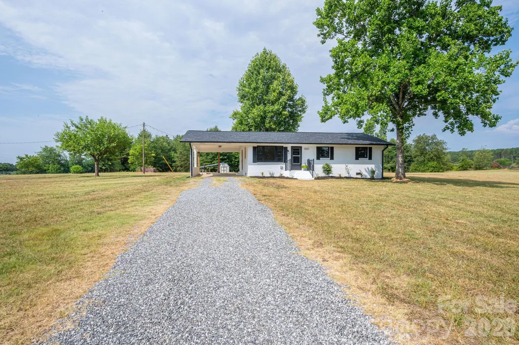 3331 Hog Hill Road Vale NC 28168