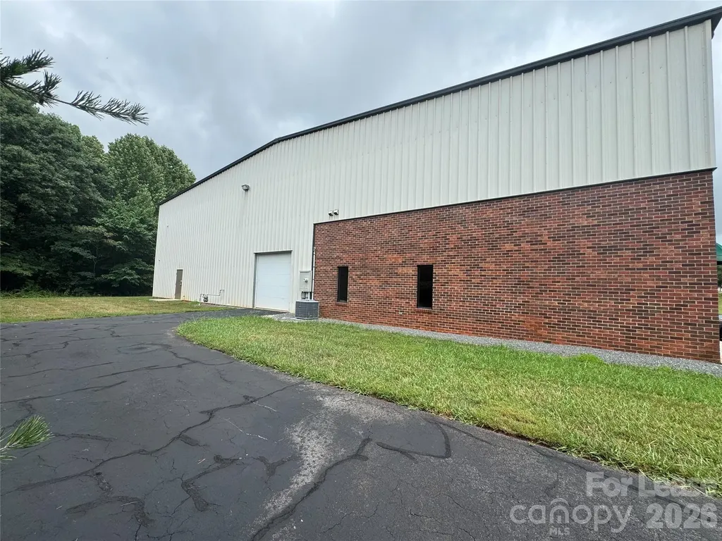 645 11th Avenue Boulevard SE Hickory NC 28602