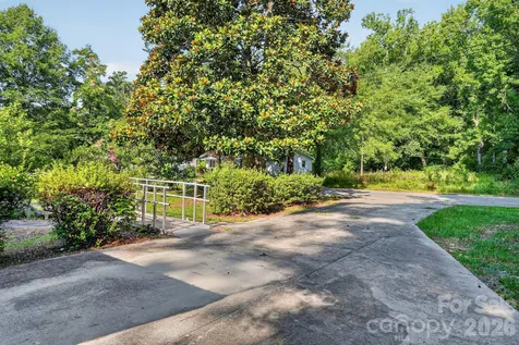 4494 Market Street Loris SC 29569