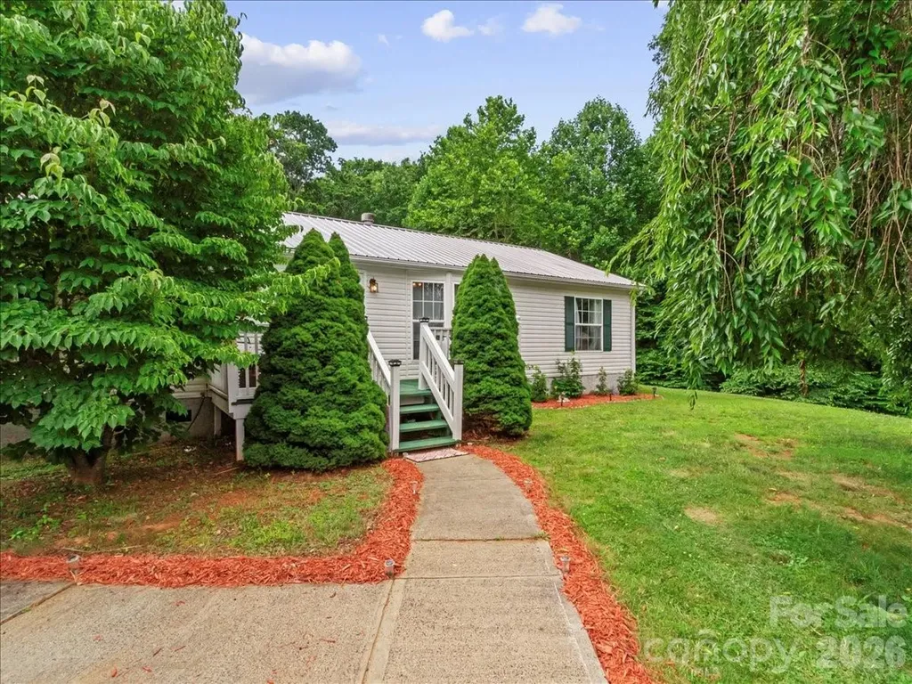 98 Cardinal Lane Burnsville NC 28714
