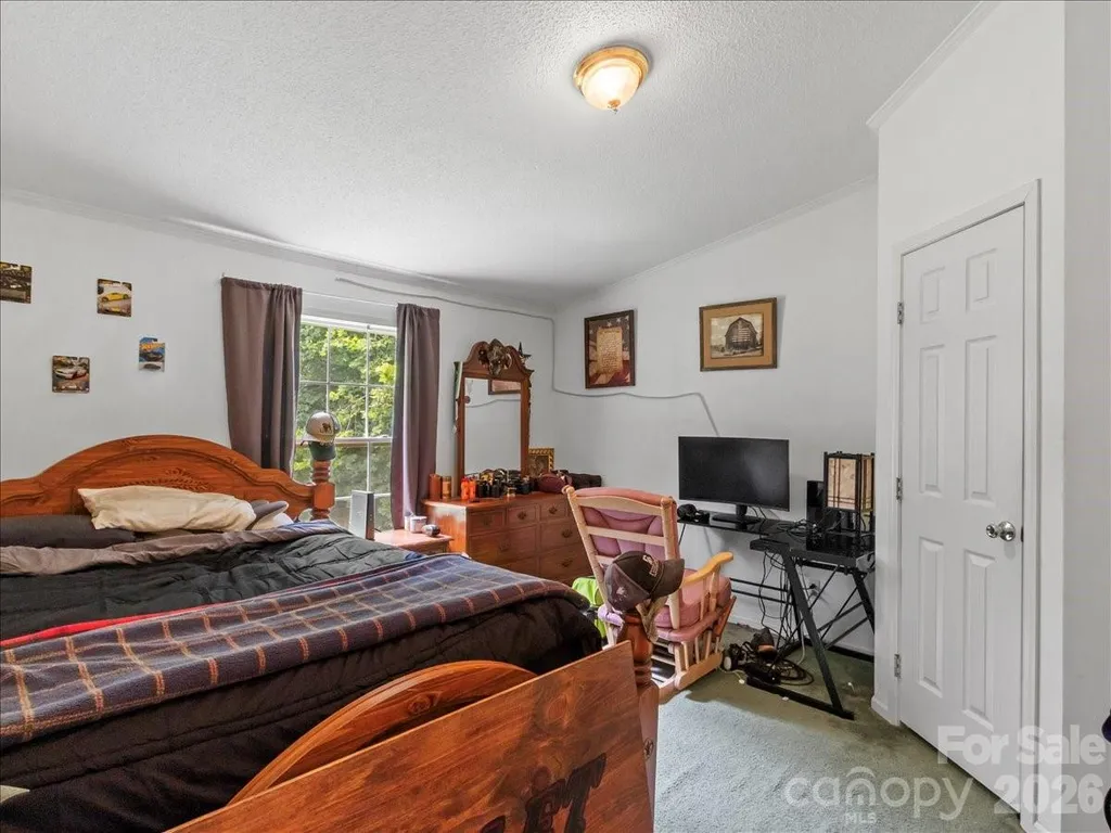 98 Cardinal Lane Burnsville NC 28714