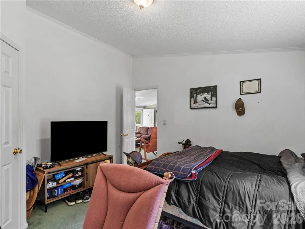 98 Cardinal Lane Burnsville NC 28714