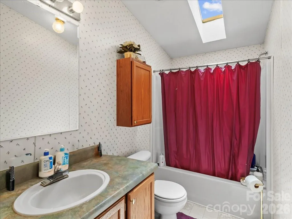 98 Cardinal Lane Burnsville NC 28714