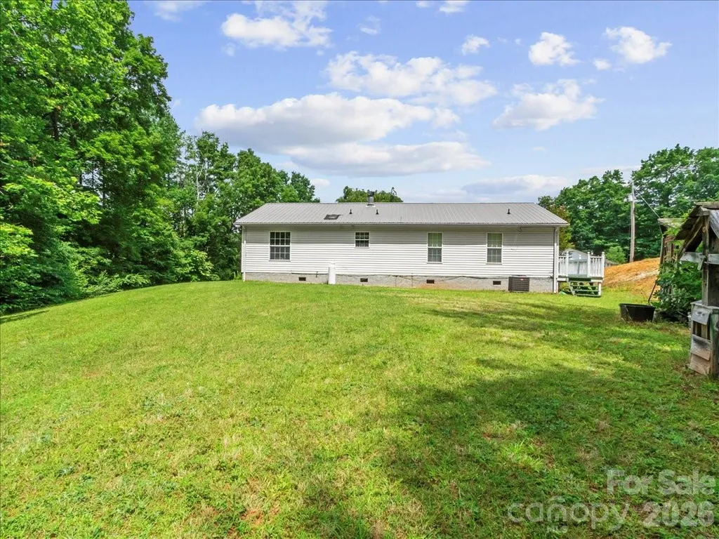 98 Cardinal Lane Burnsville NC 28714