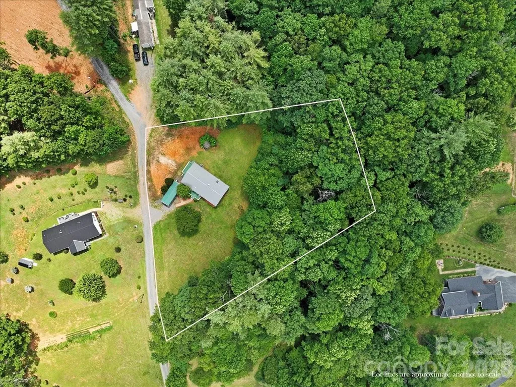 98 Cardinal Lane Burnsville NC 28714