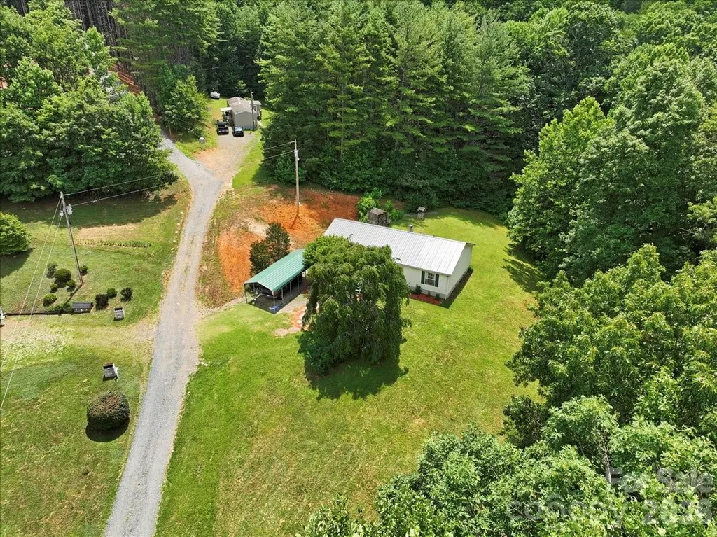 98 Cardinal Lane Burnsville NC 28714
