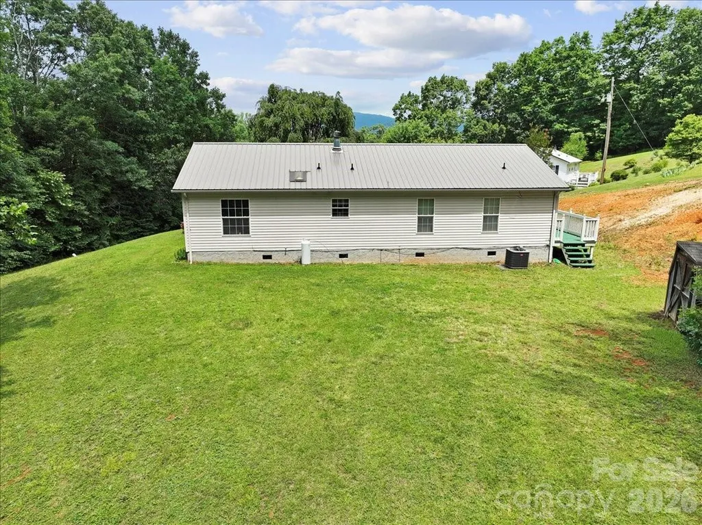 98 Cardinal Lane Burnsville NC 28714